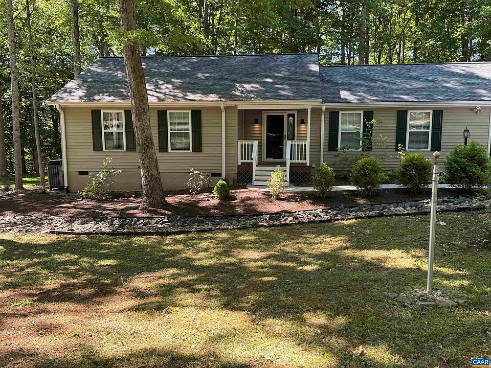 1st image of 75 Riverside Dr
