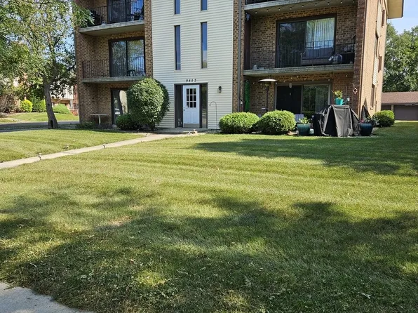 9817 Treetop Dr, Orland Park, IL 60462