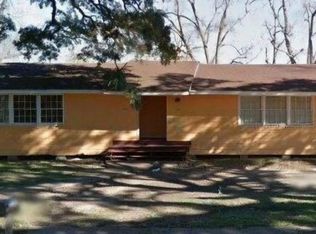 504 W Burleson St, Wharton, TX 77488