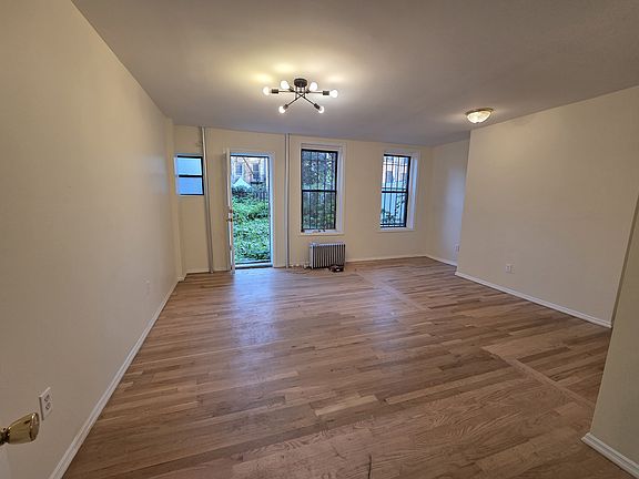 2nd image of 632 Willoughby Ave #4
