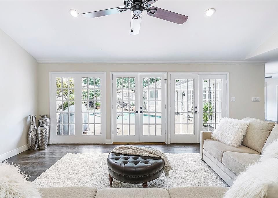 1st image of 10202 Willowgrove Dr