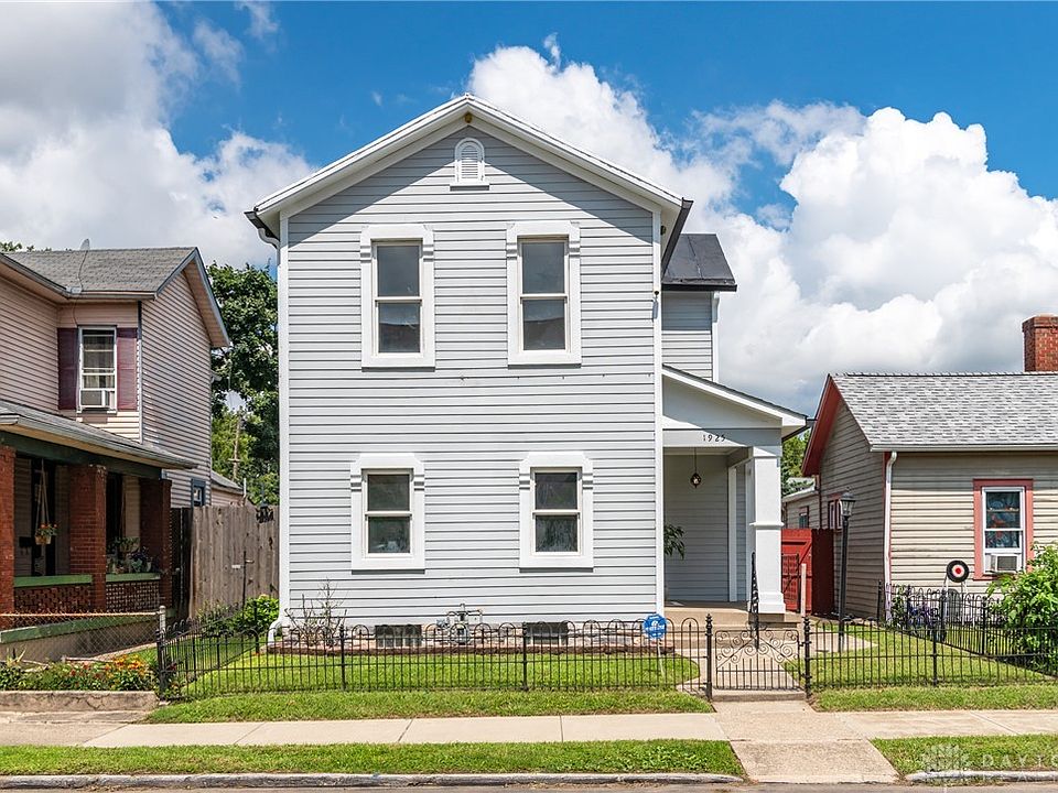 1st image of 1925 E 4th St