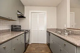 Fredericksburg Place Apartments — Photo 2