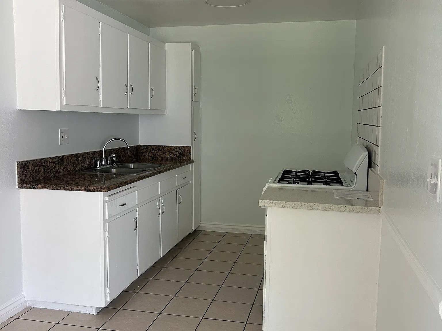 2 bed, 900 sqft, $2,095 — Photo 4