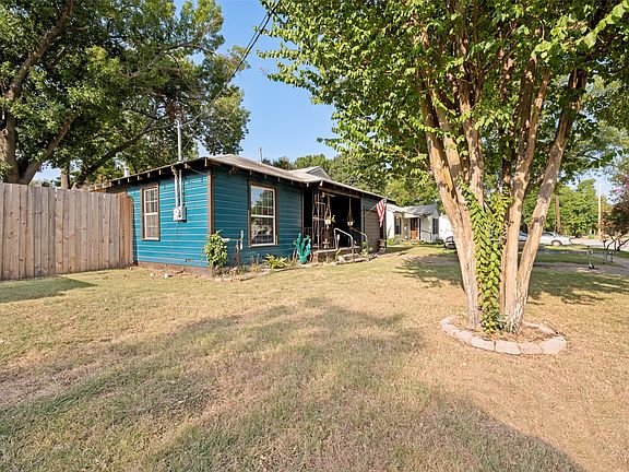 3rd image of 1008 E Russell Ave