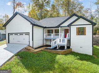 204 Yonah Springs Dr, Cleveland, GA 30528