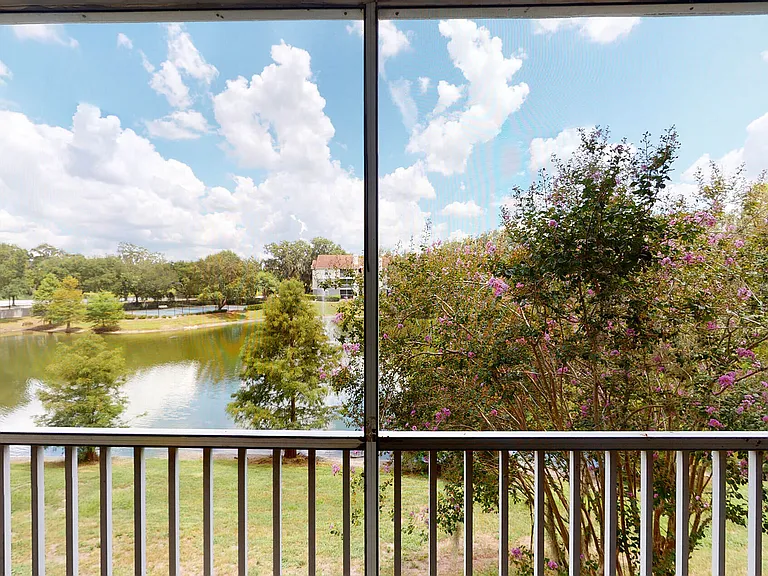 Altamira Place Apartment Homes — Photo 24