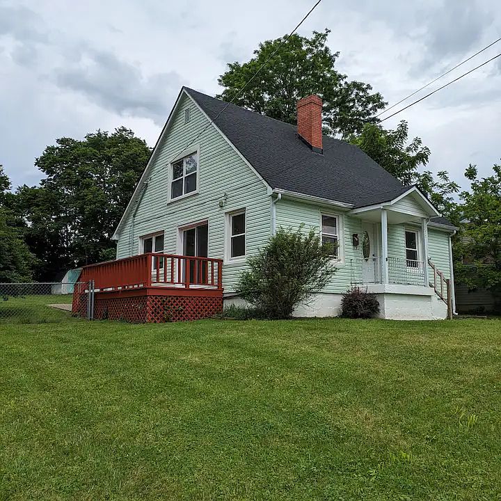 1st image of 157 Winding Way Dr