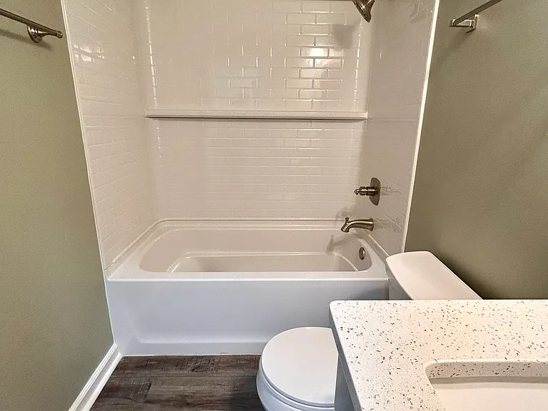 701 Colony Rd — Photo 5