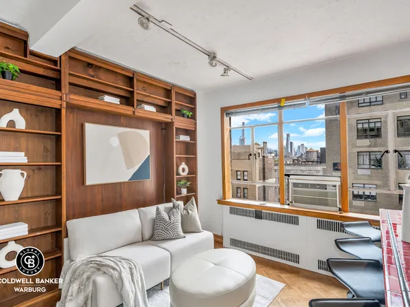 140 Riverside Drive image 13 of 18