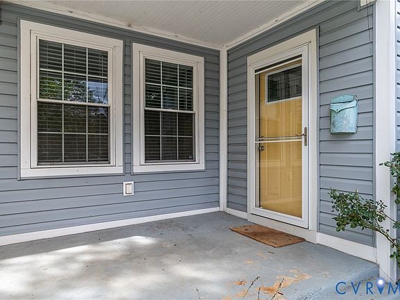 3rd image of 3324 Rosewood Ave