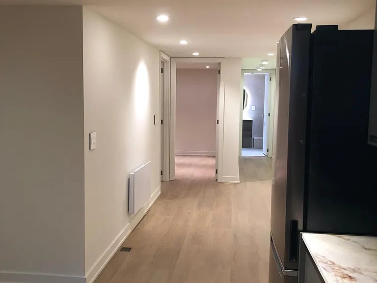 687 Bloor St W #BASEMENT — Photo 3