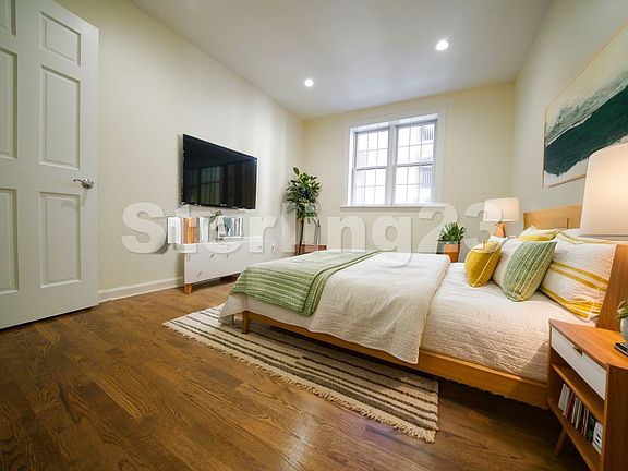 3rd image of 2821 Astoria Blvd APT 5B