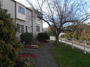 715 Frenchtown Rd UNIT 3, Bridgeport, CT 06606