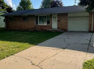 1136 Eastwood Dr, Mount Pleasant, MI 48858