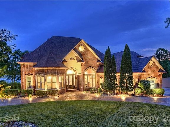 2nd image of 160 High Hills Dr