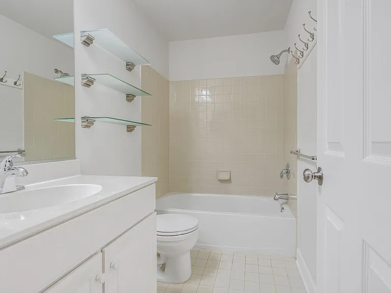 14741 Potomac Branch Dr — Photo 35