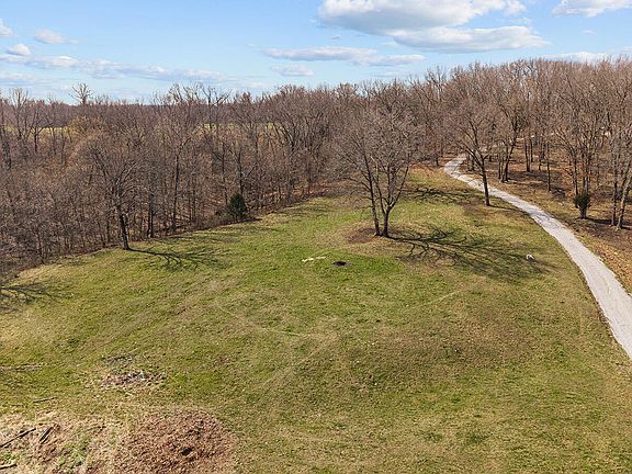 3rd image of 745 Pardon Road