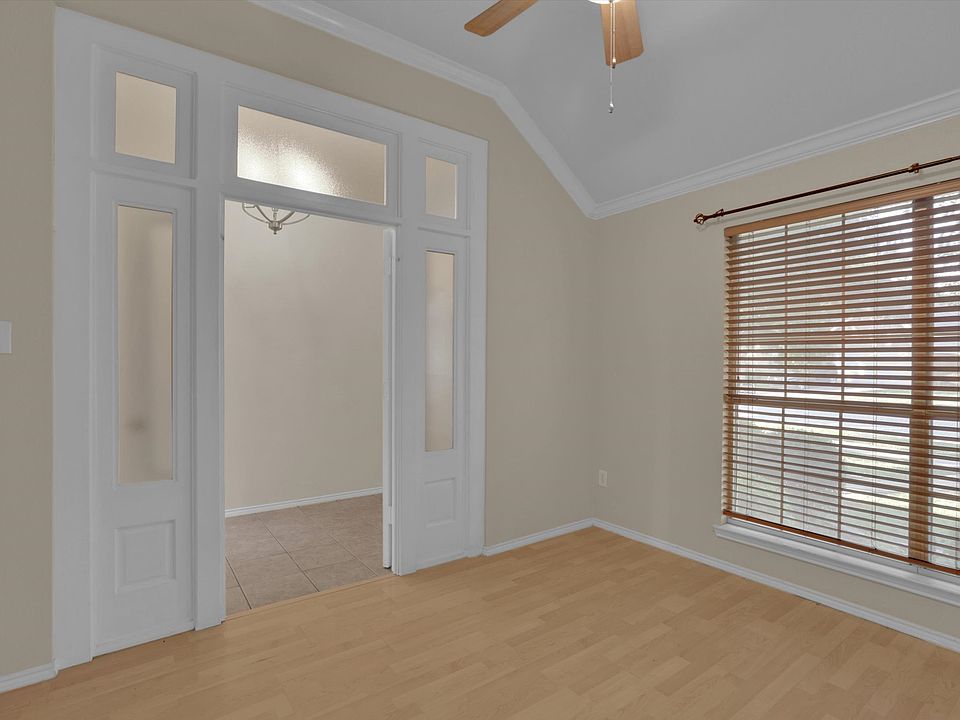 1st image of 734 Bella Vista Dr