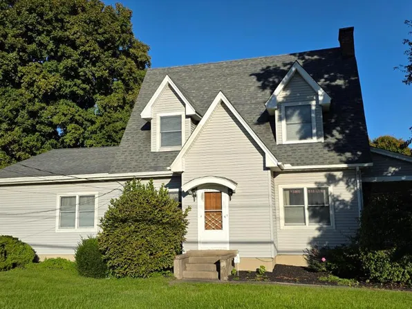 2830 Broshear Dr, Hamilton, OH 45013