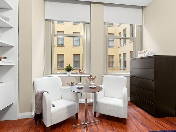 2nd image of 55 Wall St APT 635