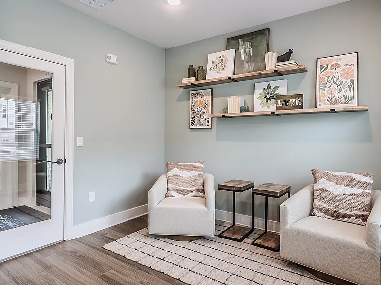 Whispering Pointe Apartments — Photo 9