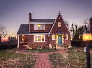 5234 Hawthorne Rd NW, Roanoke, VA 24012