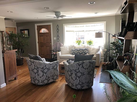 Living Room/Family Room2