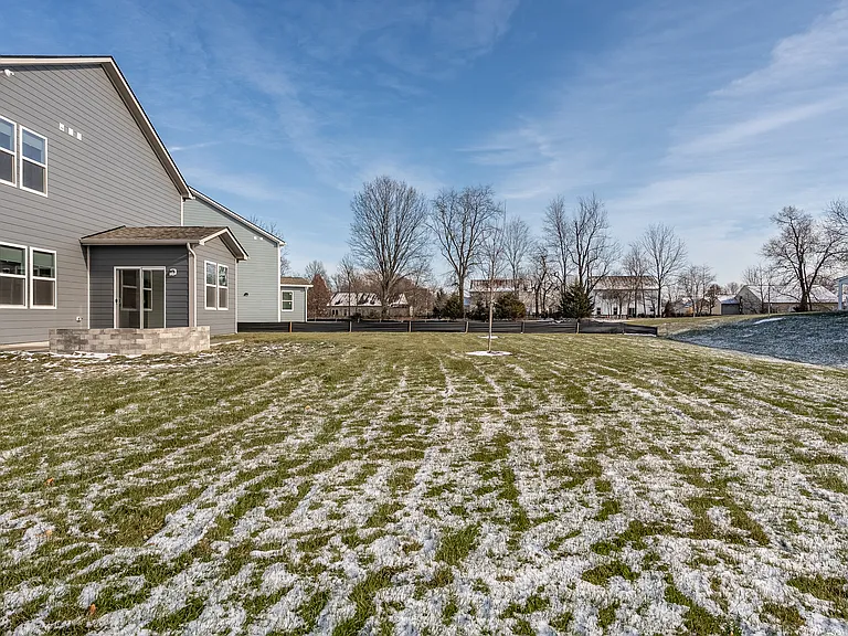 6261 Balsam Ct — Photo 48