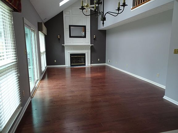 5th image of 704 Riverwood Ln