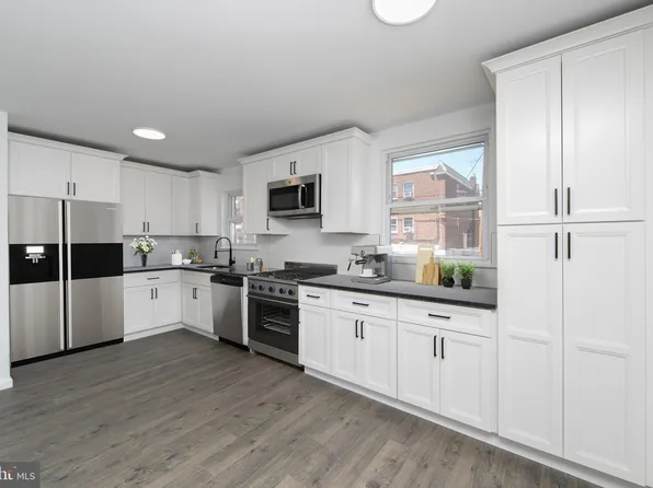 8738 Gillespie St, Philadelphia, PA 19136