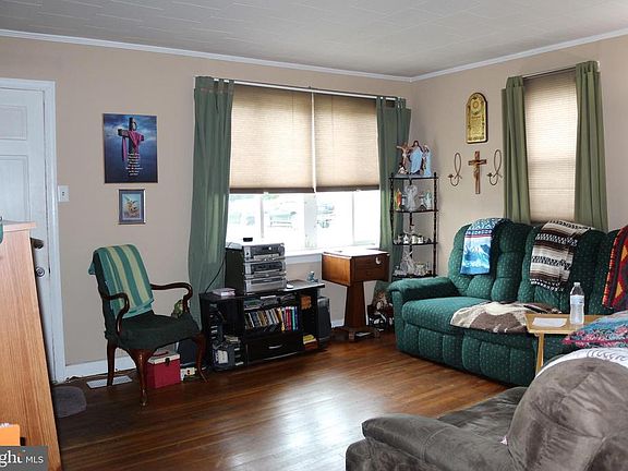 2nd image of 620 Linganore Ave