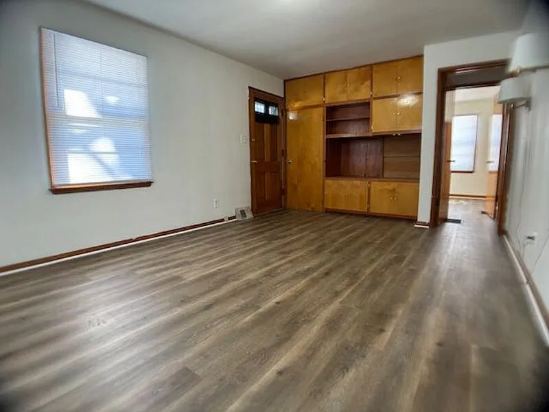 Building Photo - 411 W Willcox Ave