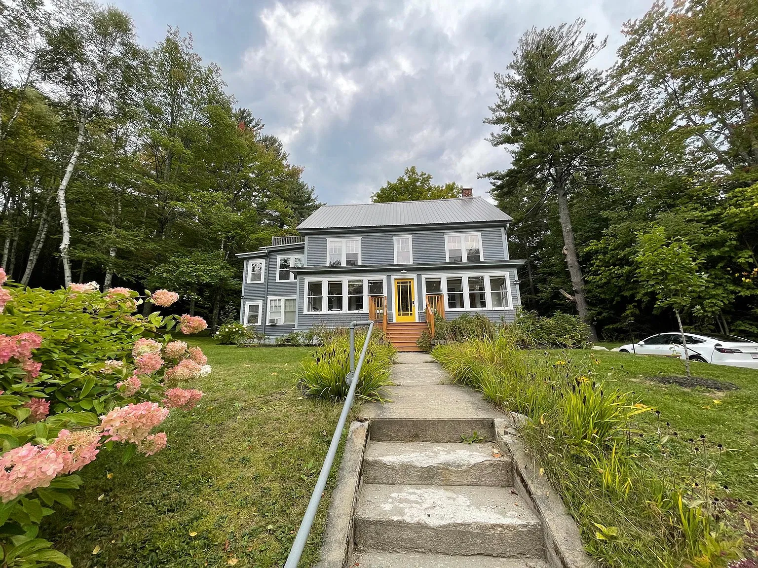 92 Pinewood Ave — Photo 3