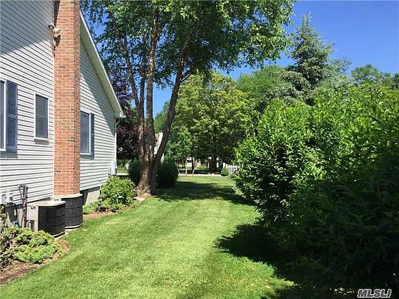 4th image of 620 Willow Dr