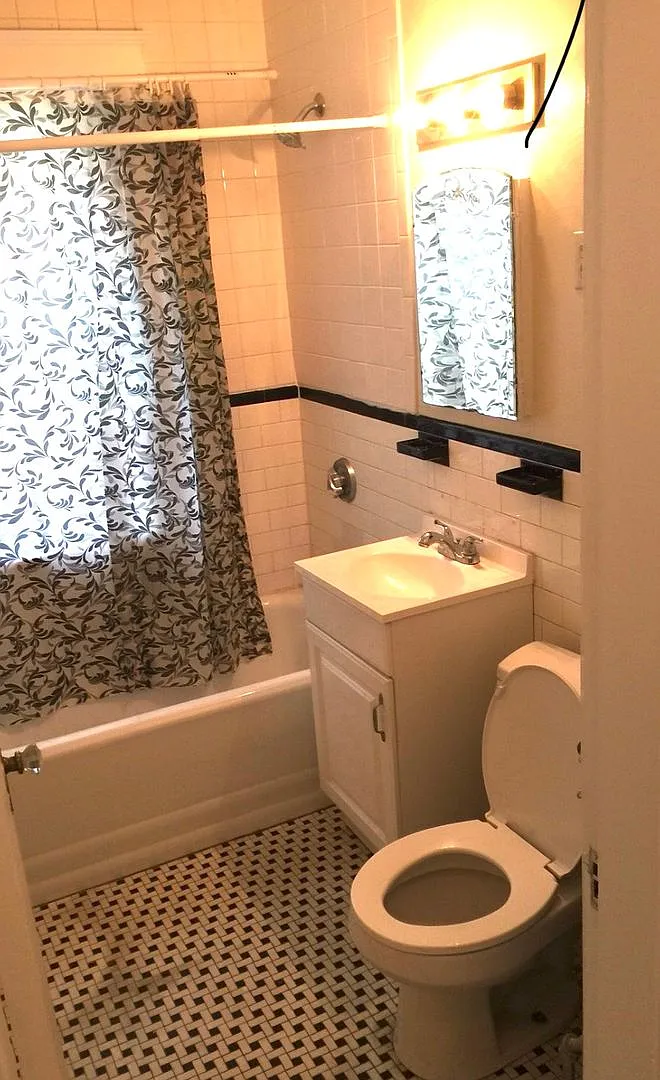 Residences at Lafayette LLC-10 Dow — Photo 4