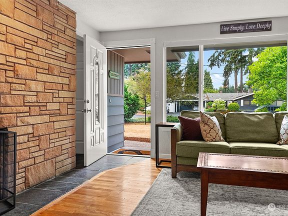 3rd image of 5921 86th Street E