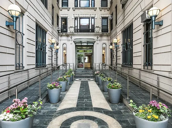 219 West 81st Street APT4A image 17 of 18