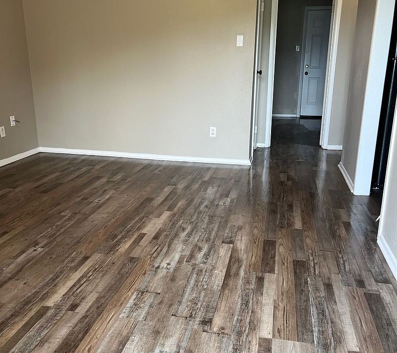 2nd image of 103 Oak St #1