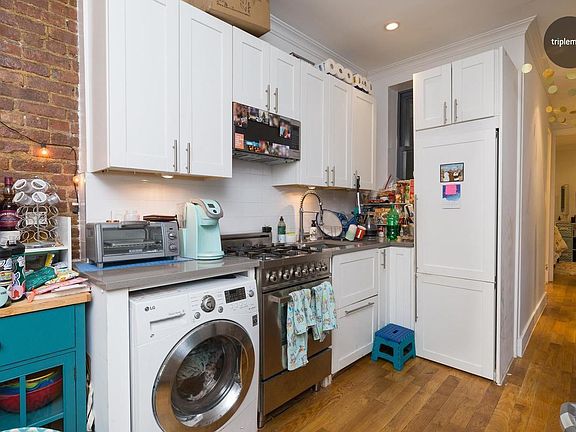 5th image of 228 E 27th St APT 1A