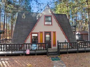 N8877 Debbie Ln, Crivitz, WI 54114