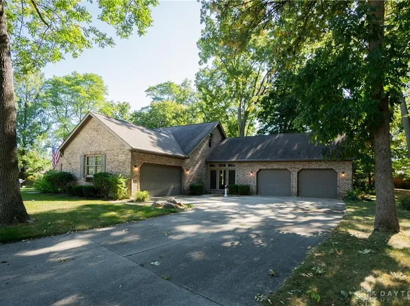 720 Sycamore Ct, Tipp City, OH 45371