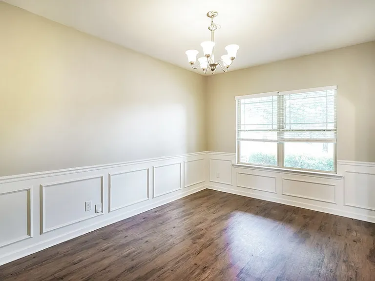 8005 Lakota Ct — Photo 6