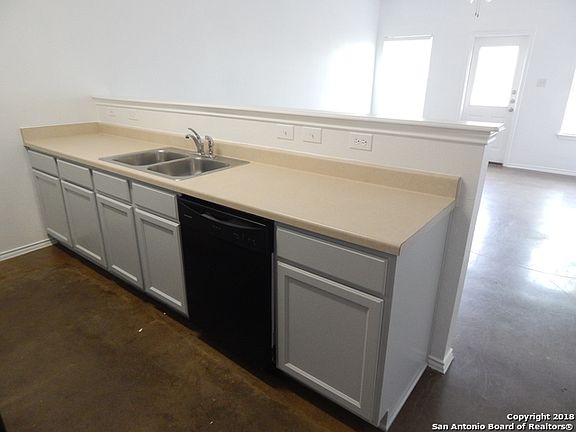 5th image of 10819 Mathom Lndg APT 4