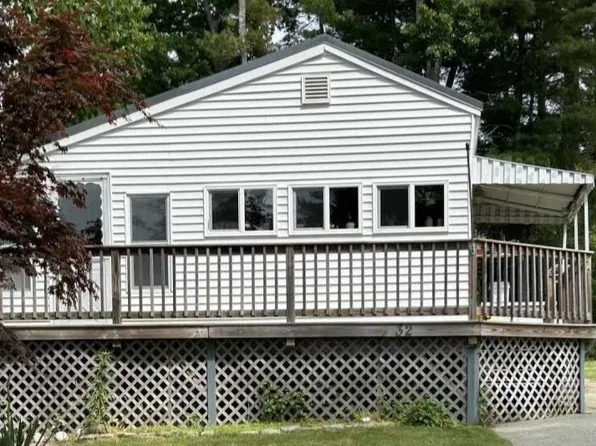32 Parkwood Dr, Halifax, MA 02338