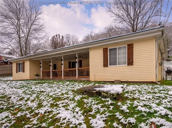 5281 Doc Bailey Rd, Cross Lanes, WV 25313