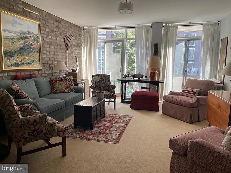 457 N St SW — Photo 20