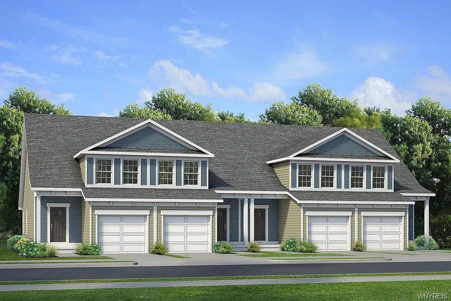 2nd image of 503 Carriage Ln