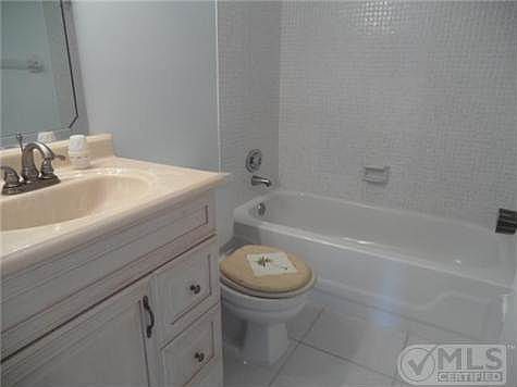 4th image of 7410 S Ocean Dr APT 706