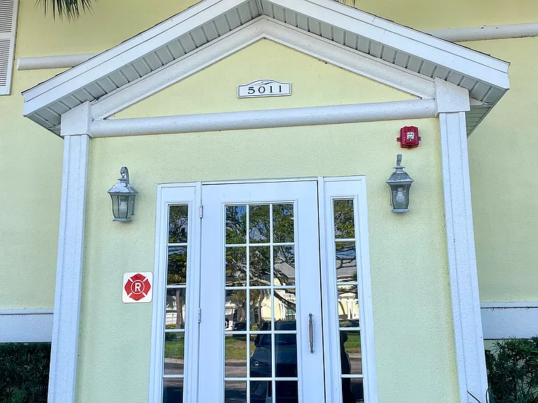 Starfish Dr SE — Photo 5